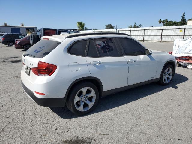 WBAVM1C55DVW45109 - 2013 BMW X1 SDRIVE28I WHITE photo 3