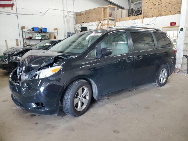 2016 TOYOTA SIENNA LE, 