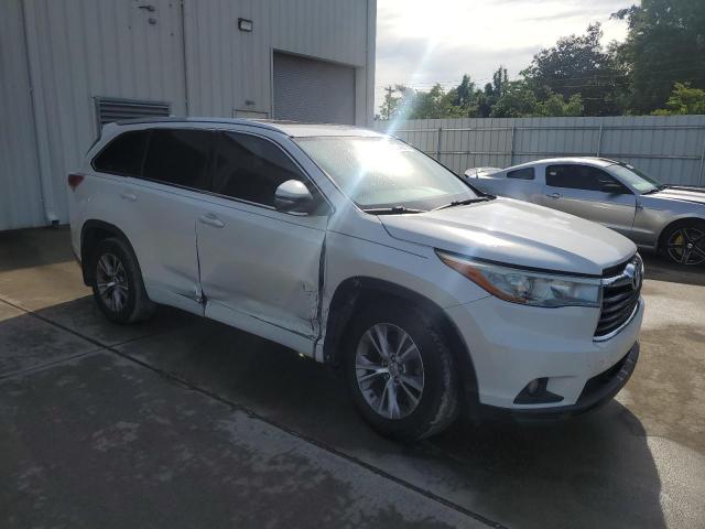 5TDKKRFH4FS038762 - 2015 TOYOTA HIGHLANDER XLE WHITE photo 4