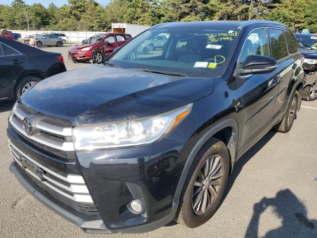 5TDJZRFH2HS357992 - 2017 TOYOTA HIGHLANDER SE BLACK photo 2