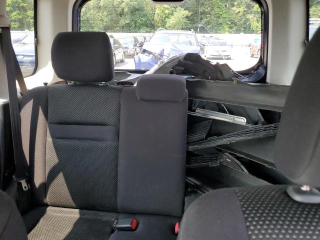 JTLKT334840149380 - 2004 TOYOTA SCION XB BLUE photo 10