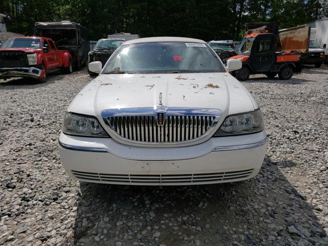 2L1FM88W78X640786 - 2008 LINCOLN TOWN CAR EXECUTIVE WHITE photo 5