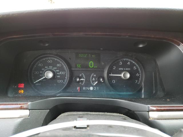 2L1FM88W78X640786 - 2008 LINCOLN TOWN CAR EXECUTIVE WHITE photo 9