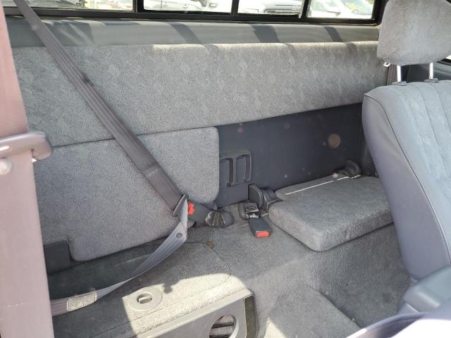 4TASN92N5YZ645933 - 2000 TOYOTA TACOMA XTRACAB PRERUNNER ვერცხლისფერი ფოტო 10