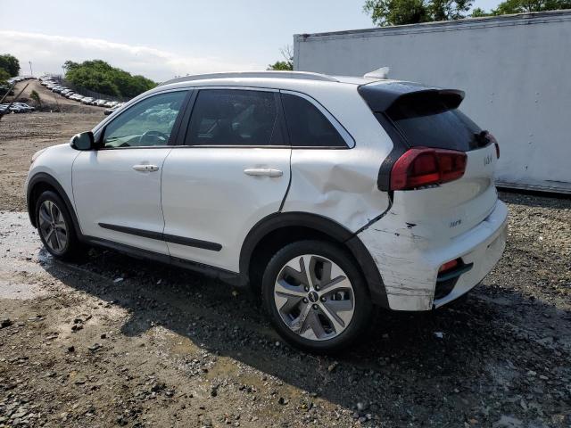 KNDCC3LG6N5161137 - 2022 KIA NIRO S WHITE photo 2