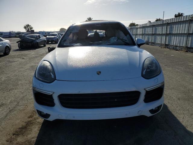 WP1AA2A29HKA90731 - 2017 PORSCHE CAYENNE WHITE photo 5