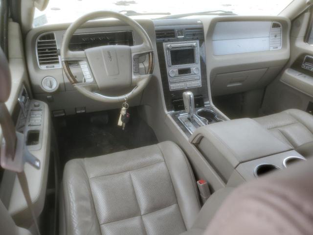 5LMJJ2H55AEJ04591 - 2010 LINCOLN NAVIGATOR WHITE photo 8