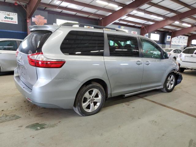 5TDKZ3DC7JS916208 - 2018 TOYOTA SIENNA LE SILVER photo 3