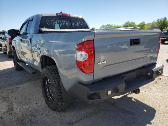 5TFUY5F13LX936357 - 2020 TOYOTA TUNDRA DOUBLE CAB SR/SR5 GRAY photo 2