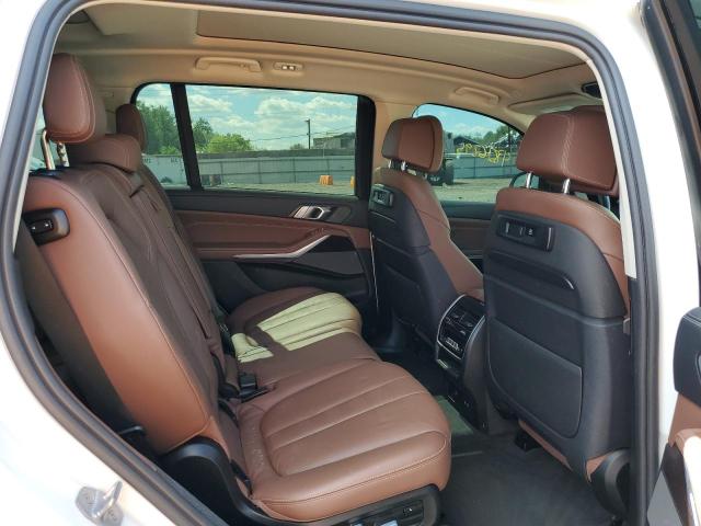 5UXCX4C58KLS35897 - 2019 BMW X7 XDRIVE50I WHITE photo 11