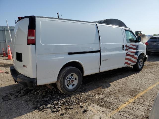 1GTW7BFG4G1227640 - 2016 GMC SAVANA G2500 WHITE photo 3