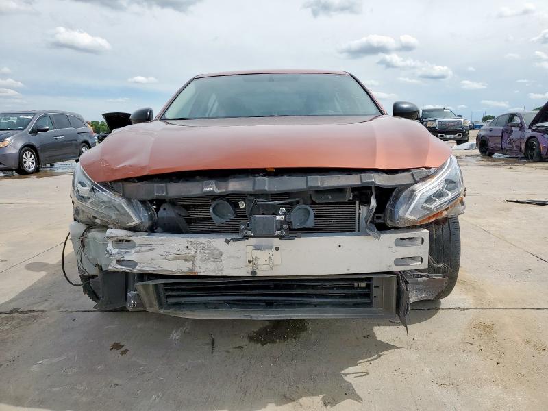 1N4BL4CV0KC136330 - 2019 NISSAN ALTIMA SR ORANGE photo 5