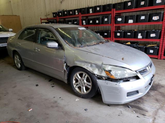 1HGCM56877A101831 - 2007 HONDA ACCORD EX SILVER photo 4