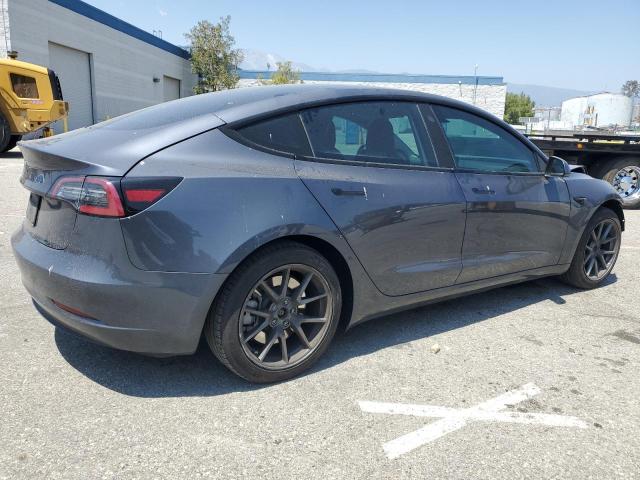 5YJ3E1EA0PF395217 - 2023 TESLA MODEL 3 灰色 照片 3