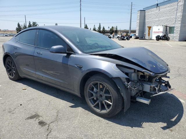 5YJ3E1EA0PF395217 - 2023 TESLA MODEL 3 灰色 照片 4