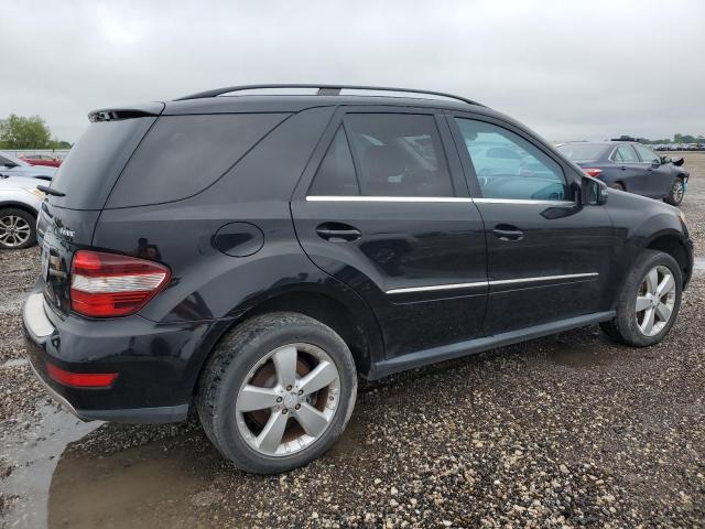 4JGBB8GBXBA641920 - 2011 MERCEDES-BENZ ML 350 4MATIC BLACK photo 3