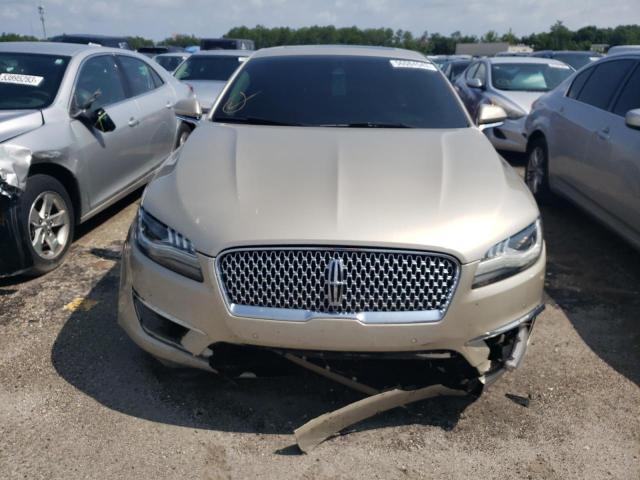 3LN6L5E98HR653219 - 2017 LINCOLN MKZ RESERVE ოქროსფერი ფოტო 5