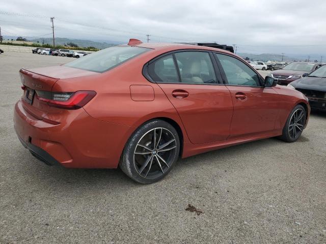3MW5U9J06N8C34554 - 2022 BMW M340XI ORANGE photo 3