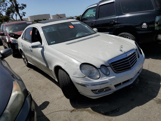 WDBUF56X68B277705 - 2008 MERCEDES-BENZ E 350 WHITE photo 4