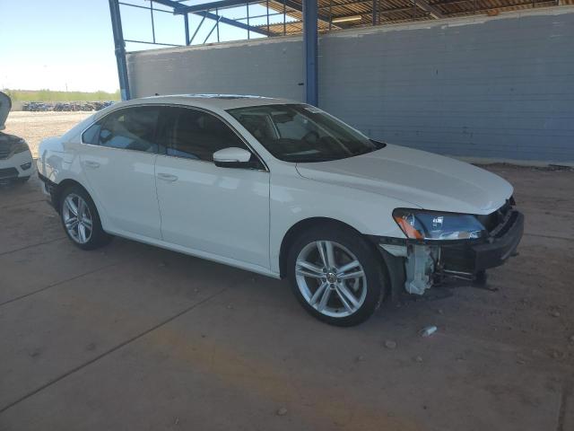 1VWBN7A32EC049716 - 2014 VOLKSWAGEN PASSAT SE WHITE photo 4