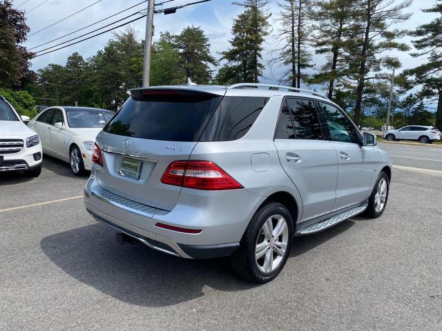4JGDA5HB4CA071844 - 2012 MERCEDES-BENZ ML 350 4MATIC SILVER photo 3