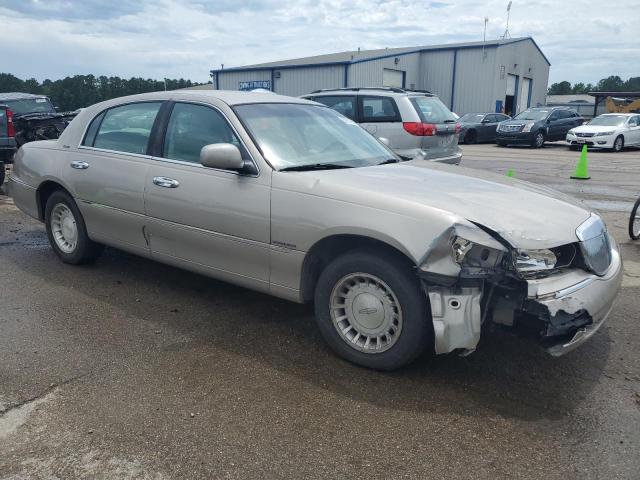1LNHM81W3YY766581 - 2000 LINCOLN TOWN CAR EXECUTIVE BEIGE photo 4