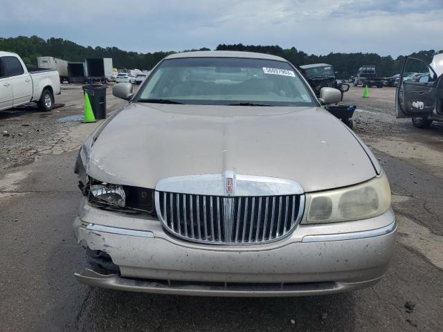 1LNHM81W3YY766581 - 2000 LINCOLN TOWN CAR EXECUTIVE BEIGE photo 5