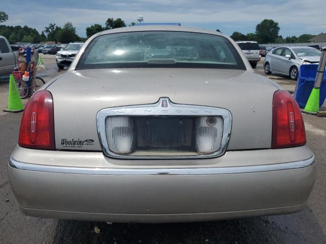 1LNHM81W3YY766581 - 2000 LINCOLN TOWN CAR EXECUTIVE BEIGE photo 6