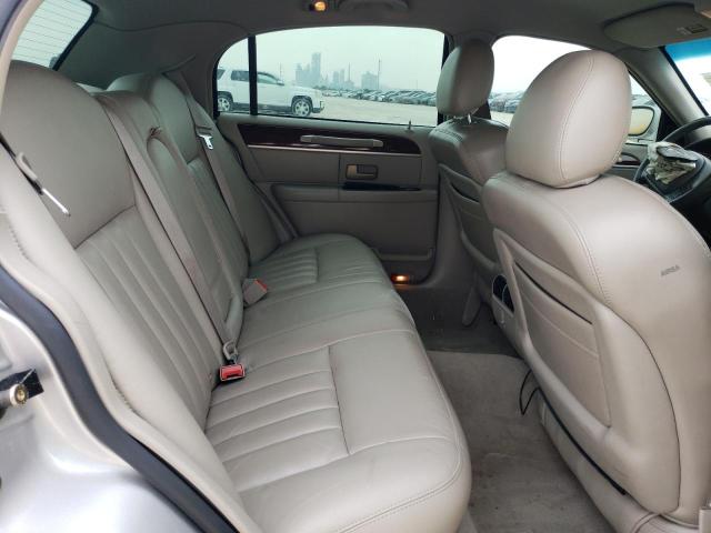 1LNHM81W54Y669490 - 2004 LINCOLN TOWN CAR EXECUTIVE BEIGE photo 10
