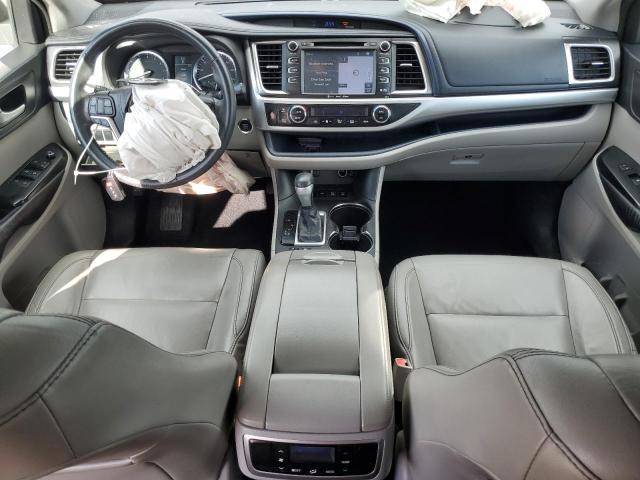 5TDJKRFHXGS246318 - 2016 TOYOTA HIGHLANDER XLE SILVER photo 8