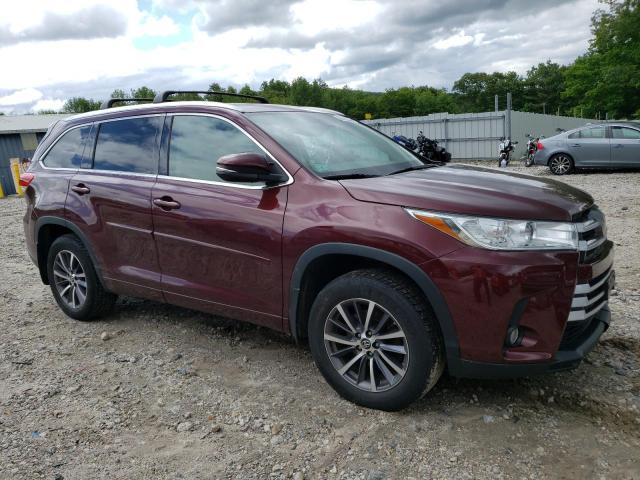 5TDJZRFH7JS498675 - 2018 TOYOTA HIGHLANDER SE BURGUNDY photo 4