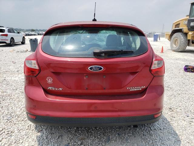 1FAHP3N21CL449559 - 2012 FORD FOCUS TITANIUM RED photo 6