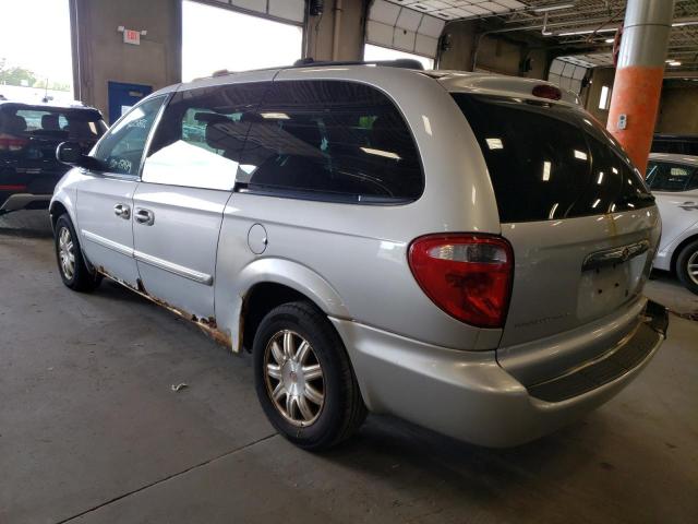2C4GP54L14R618581 - 2004 CHRYSLER TOWN & COU TOURING Srebrny zdjęcie 3