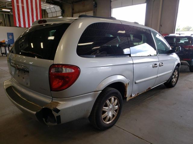 2C4GP54L14R618581 - 2004 CHRYSLER TOWN & COU TOURING Srebrny zdjęcie 4