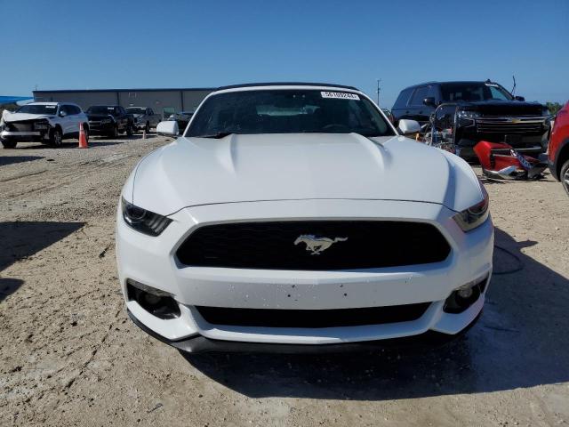 1FATP8UH0H5204826 - 2017 FORD MUSTANG WHITE photo 5