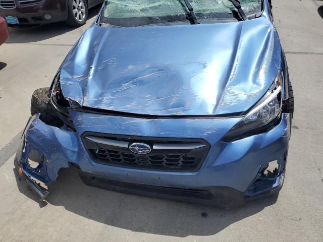 JF2GTAAC6JH265742 - 2018 SUBARU CROSSTREK BLUE photo 11