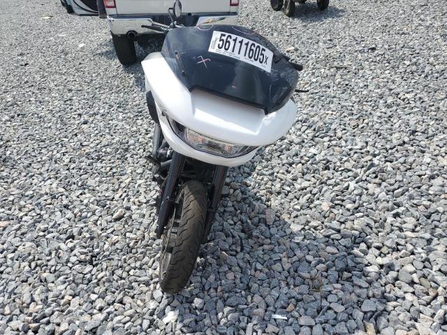 1HD1KH71XRB607938 - 2024 HARLEY-DAVIDSON FLTRX 白色 照片 2