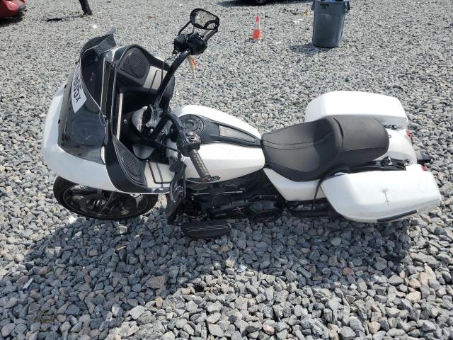 1HD1KH71XRB607938 - 2024 HARLEY-DAVIDSON FLTRX 白色 照片 3