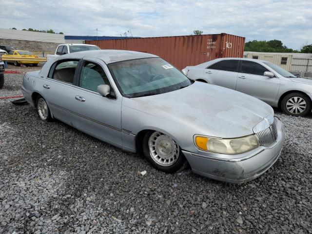 1LNFM81W3WY617074 - 1998 LINCOLN TOWN CAR EXECUTIVE Silber Foto 4