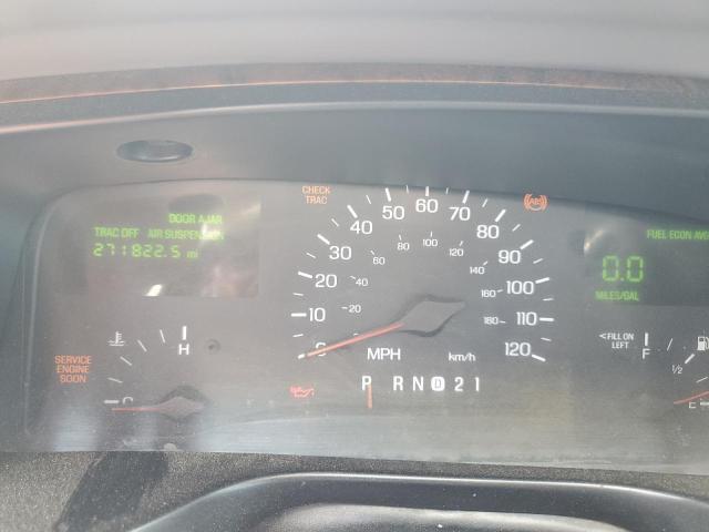 1LNFM81W3WY617074 - 1998 LINCOLN TOWN CAR EXECUTIVE Silber Foto 9