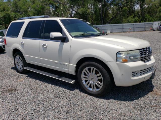 5LMFU27538LJ15111 - 2008 LINCOLN NAVIGATOR WHITE photo 4