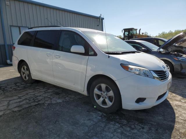 5TDKK3DC4CS225967 - 2012 TOYOTA SIENNA LE 白色 照片 4