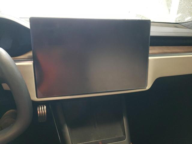 5YJSA1E5XMF439827 - 2021 TESLA MODEL S WHITE photo 9