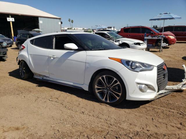 KMHTC6AE0GU286867 - 2016 HYUNDAI VELOSTER TURBO WHITE photo 4