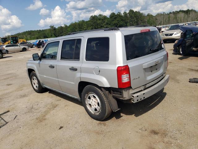 1J8FF28W98D565423 - 2008 JEEP PATRIOT SPORT SILVER photo 2