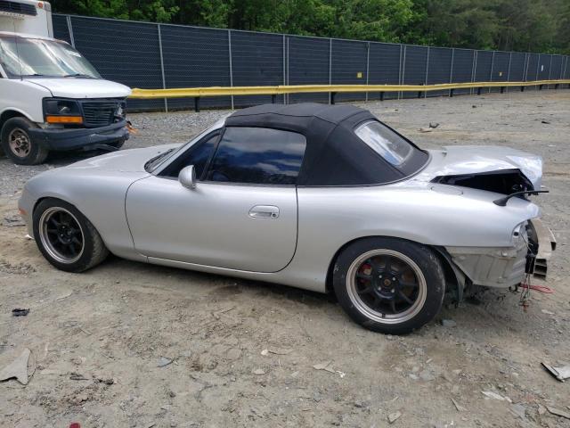 JM1NB353640400140 - 2004 MAZDA MX-5 MIATA BASE SILVER photo 2