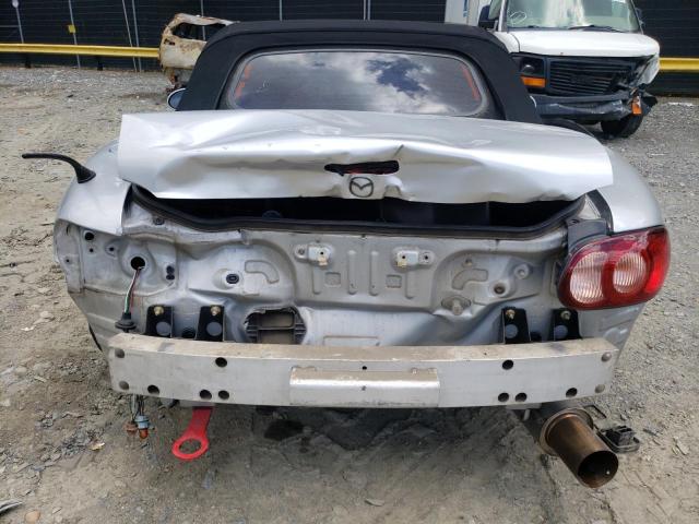 JM1NB353640400140 - 2004 MAZDA MX-5 MIATA BASE SILVER photo 6