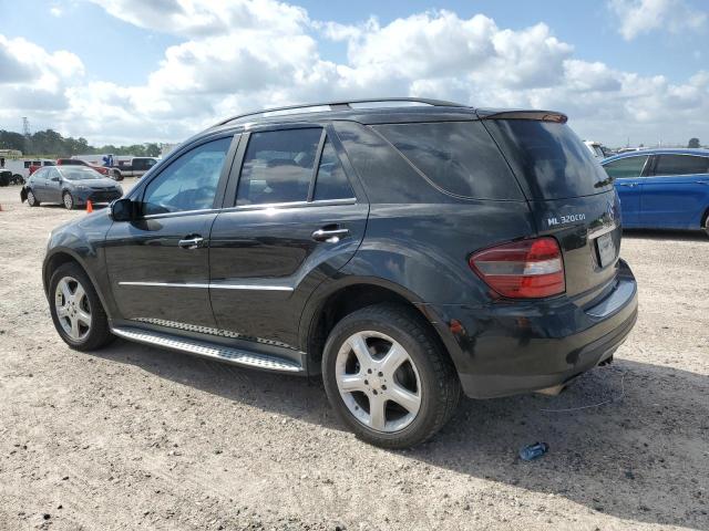 4JGBB22E98A408716 - 2008 MERCEDES-BENZ ML 320 CDI BLACK photo 2