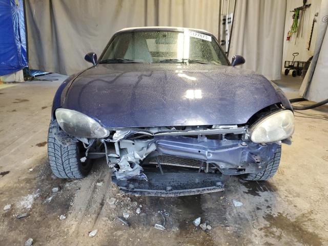 JM1NB353830301415 - 2003 MAZDA MX-5 MIATA BASE BLUE photo 5