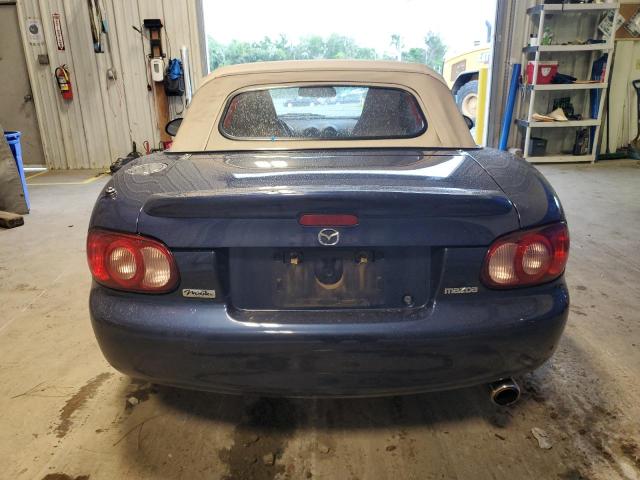 JM1NB353830301415 - 2003 MAZDA MX-5 MIATA BASE BLUE photo 6